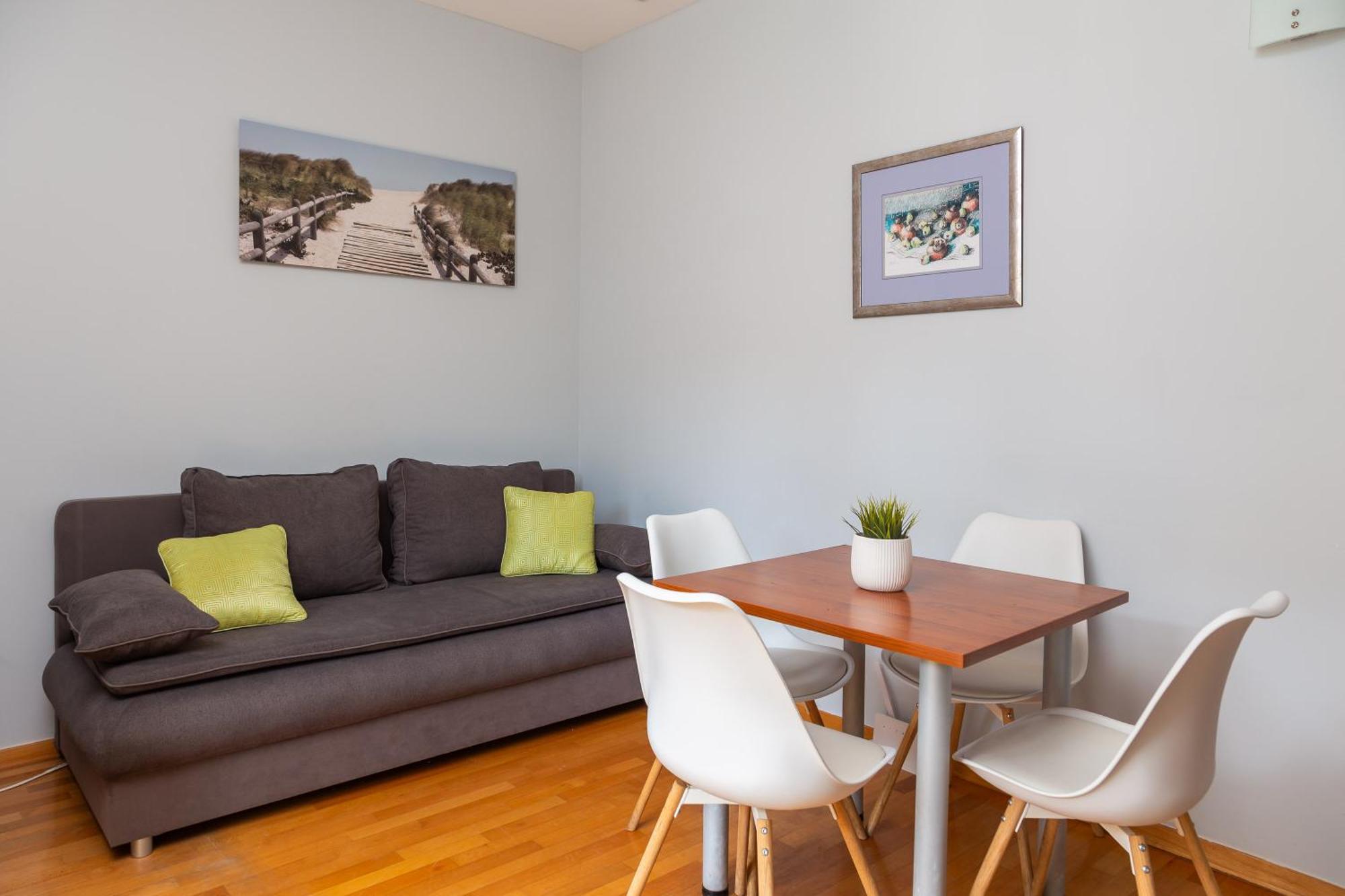 Brkic Apartments With Private Parking Макарска Номер фото