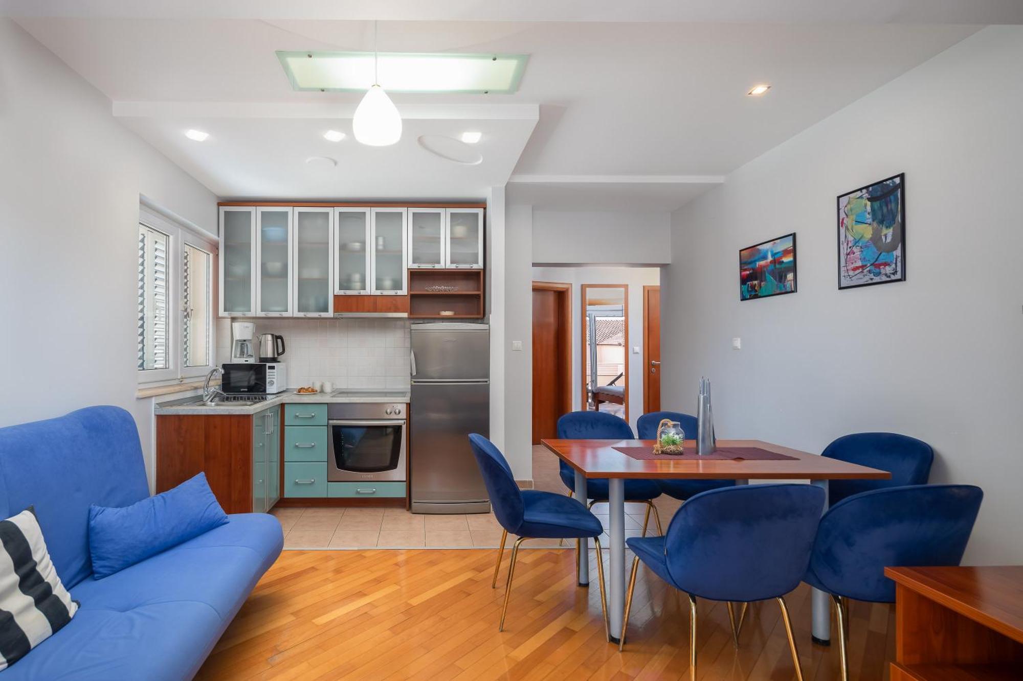 Brkic Apartments With Private Parking Макарска Номер фото