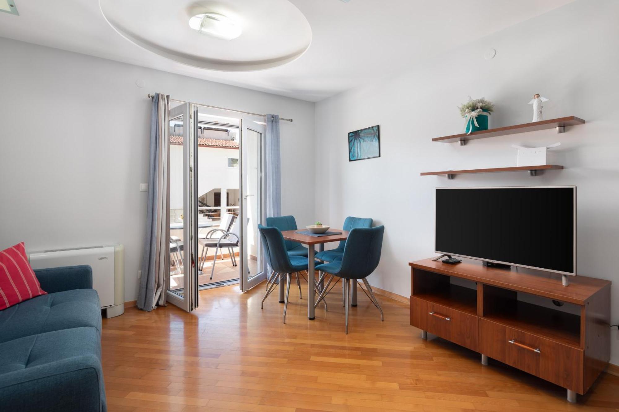 Brkic Apartments With Private Parking Макарска Номер фото